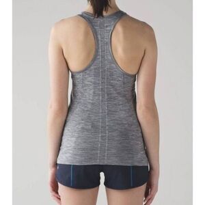 LULULEMON ATHLETICA	Swiftly Tech Racerback 2.0 in Slate/white Size 4